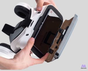 خرید هدست واقعیت مجازی Shinecon G04BS به همراه پکیج بازیها و فیلمهای واقعیت مجازی VR 5 در جلویی برای قرار گیری گوشی هدست واقعیت مجازی شاینکن g04bs